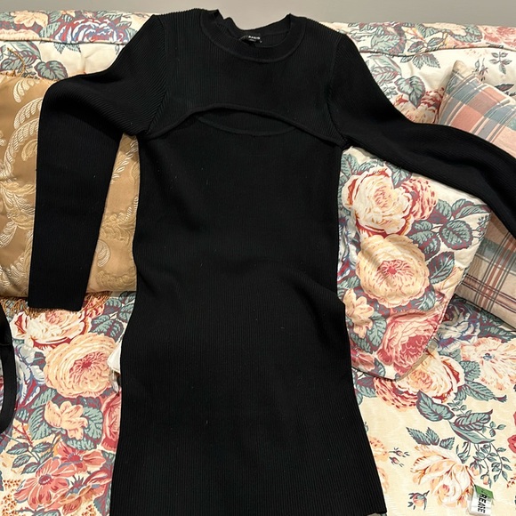 Dress - Picture 1 of 4